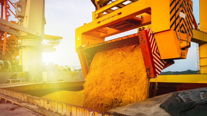 Strong domestic production and slowing demand sees VHP sugar out of Santos being sold at a discount for the first time since January 2022.