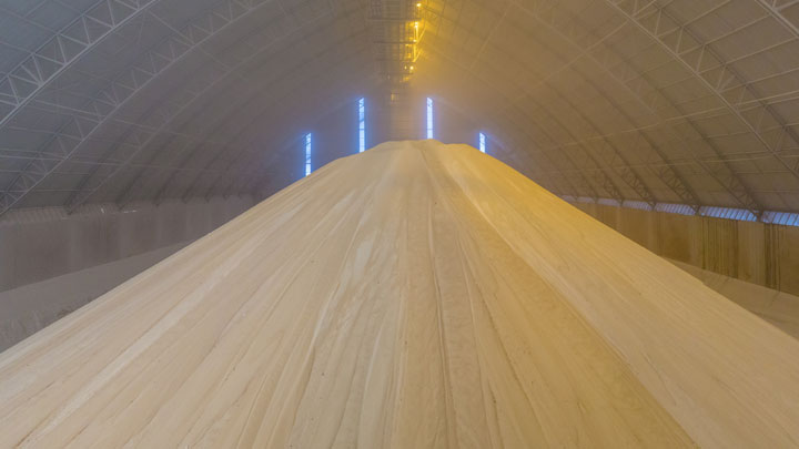With an upward revision to the 2023/24 Centre-South sugar production forecast, Datagro now sees the current marketing year ending with a global sugar surplus.